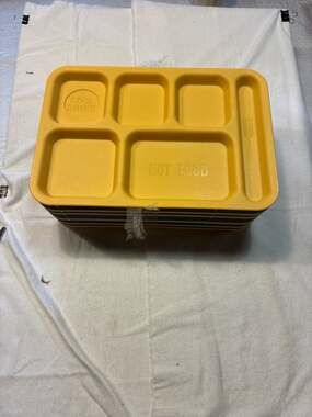 Lot of 15 Carlisle Yellow and Blue 6-Compartment School Lunch Cafeteria Trays